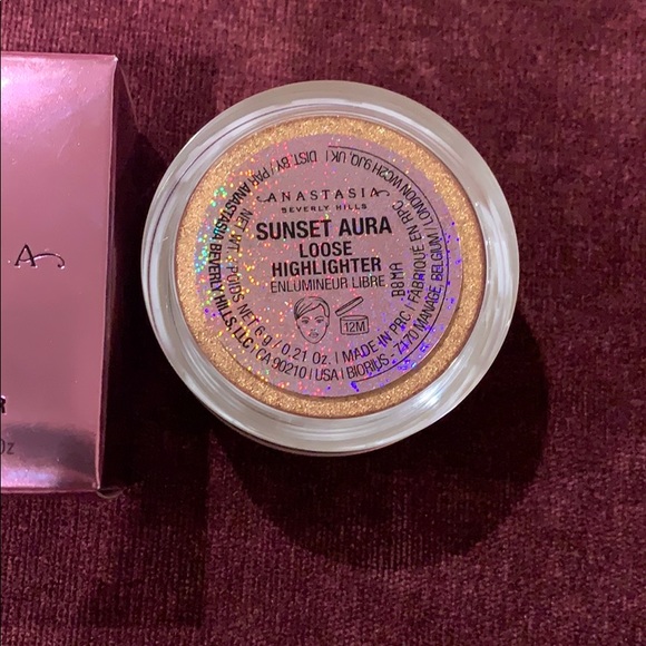 ANASTASIA BEVERLY HILLS Loose Highlighter - Picture 3 of 6
